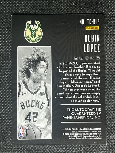 2018 Panini Illusions ROBIN LOPEZ #TC-RLP Trophy Collection Auto Milwaukee Bucks - Foto 2 di 2