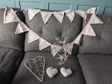 Juego de dormitorio Laura Ashley Bella mariposa con araña rosa, corazones y banderines