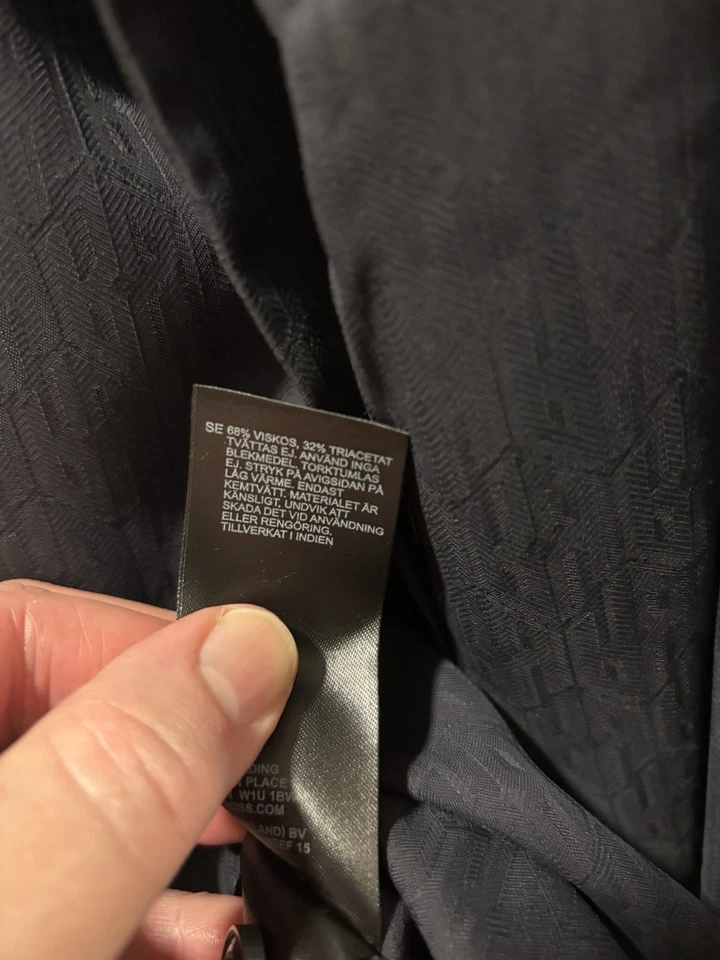 Reiss Navy Blue Button Up Size XL - Image 4 of 4