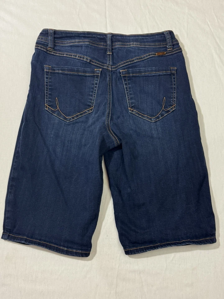 Bermudas de mezclilla de ajuste regular Inc para mujer azules talla 8 Foto 2 de 4