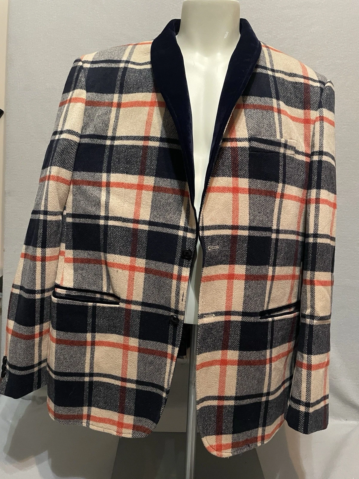 Lanzino Plaid Blazer Size XXL
Opens in a new window or tab