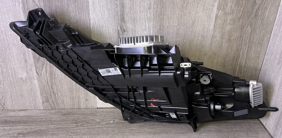 Chevrolet Corvette 2025 faro lado derecho del pasajero LED OEM 85869243 Foto 3 de 4