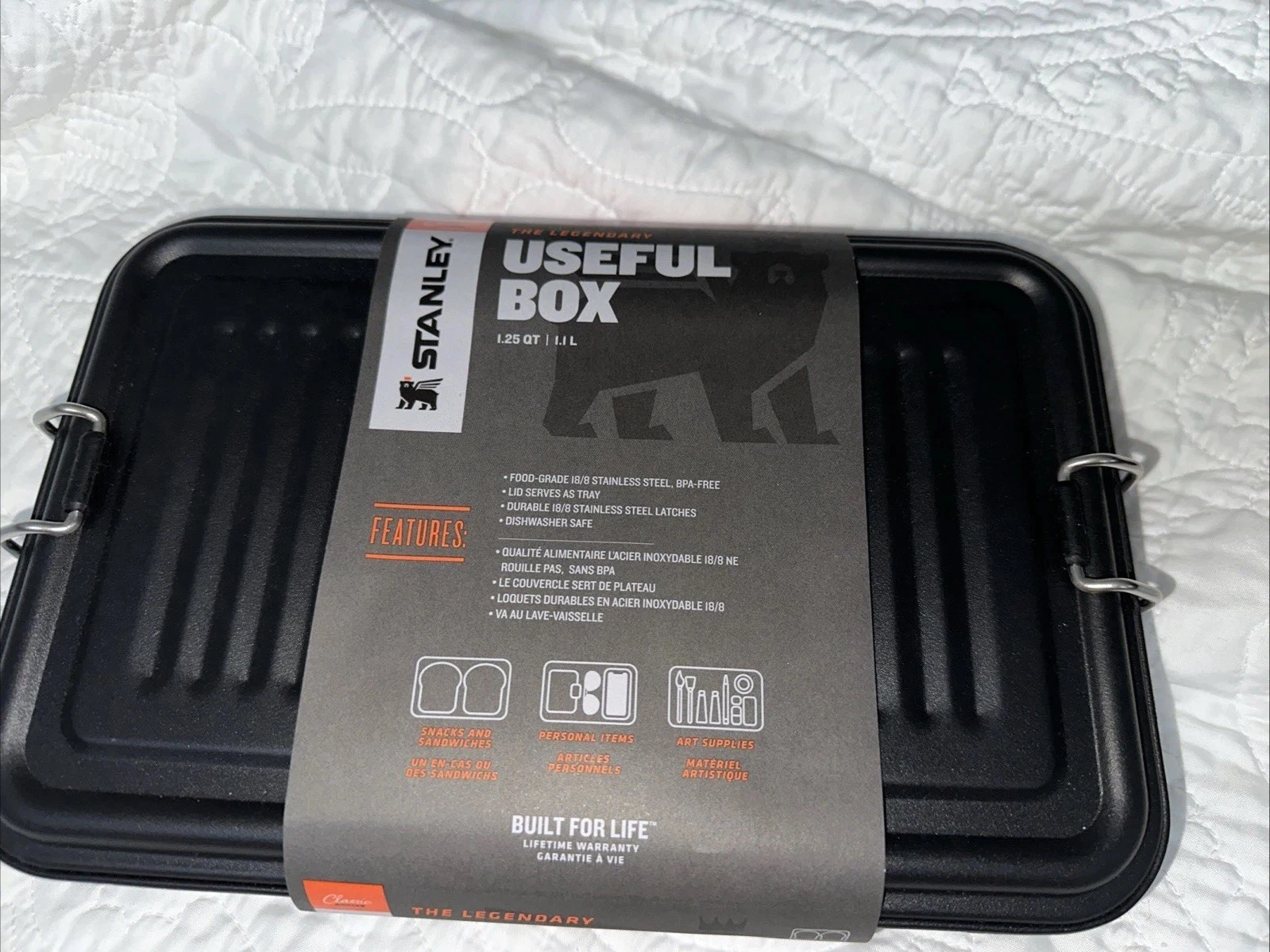 NWT Stanley Classic Series The Legendary Useful Box 1.25Qt/1.1L Matte Black
Opens in a new window or
