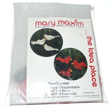 Mary Maxim Christmas Cardinals Needlepoint Ornament Kit 027169 Makes 6 NEW