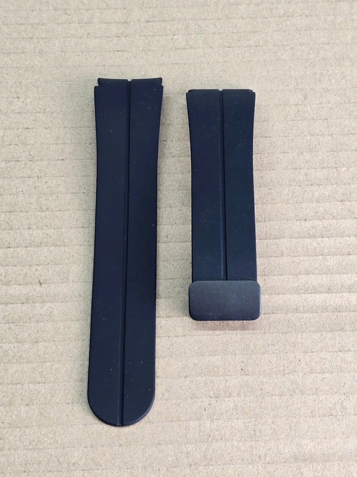 OEM Magnetic D-Buckle Sport Band Strap For Samsung Galaxy Watch5  Pro - Black - Image 2 of 4