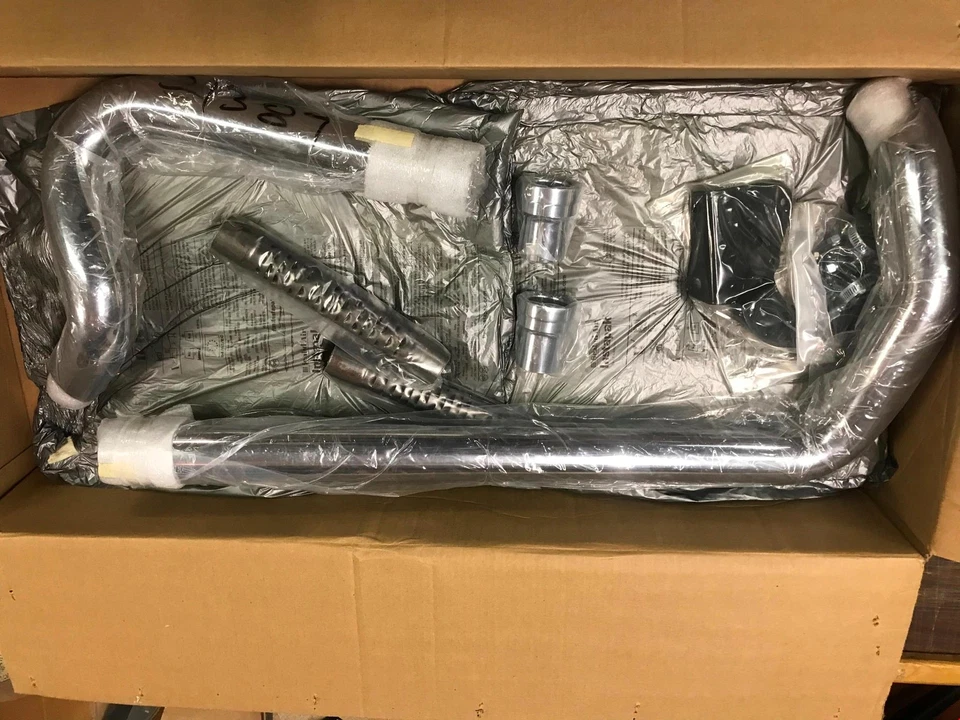 Tubos de escape personalizados calibre 50 Santee 2004-2006 Sportster Estados Unidos con protectores térmicos Foto 3 de 4