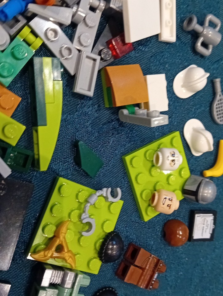 Lego Tiny Pieces , Minifigure Spare Accessories And Parts eBay