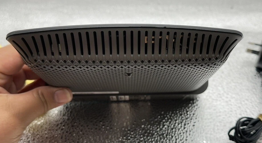 Router Linksys EA2700 Doble Banda N600 WiFi Base 300Mbps Cisco In GC 5845 Foto 4 de 4