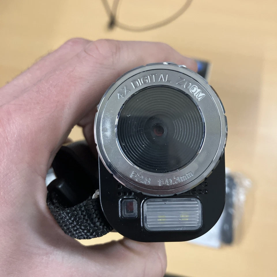 Giani Nero DV5525A Digital Video Camera 5MP 4x Zoom Boxed - Image 3 of 4