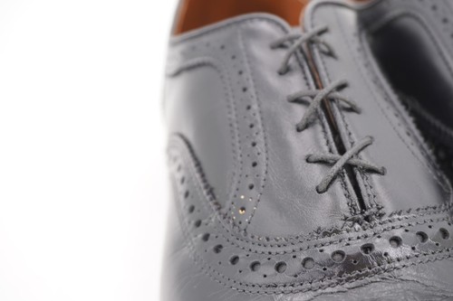 USADO 10x | $425 ALLEN EDMONDS 10 D HEBRA CUERO NEGRO BROGUE COMPLETO GORRA PUNTERA - Imagen 7 de 18