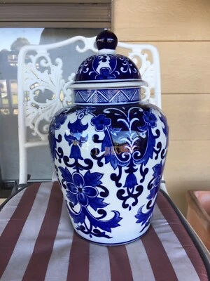 Closing Down Sale Blue White Ceramic Jars Vases Homewares Decor