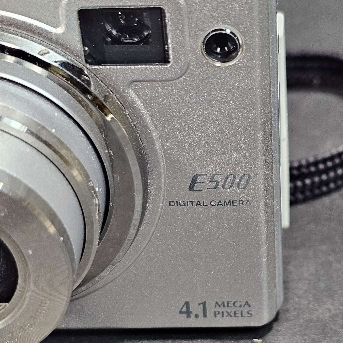 Silver Fujifilm Finepix E500 4.1MP Digital Point Shoot