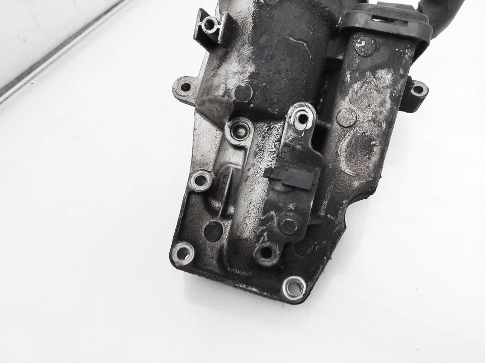 2012-2016 Volvo S60 Engine Oil Filter Housing 31338685 31338684 - Image 2 of 4