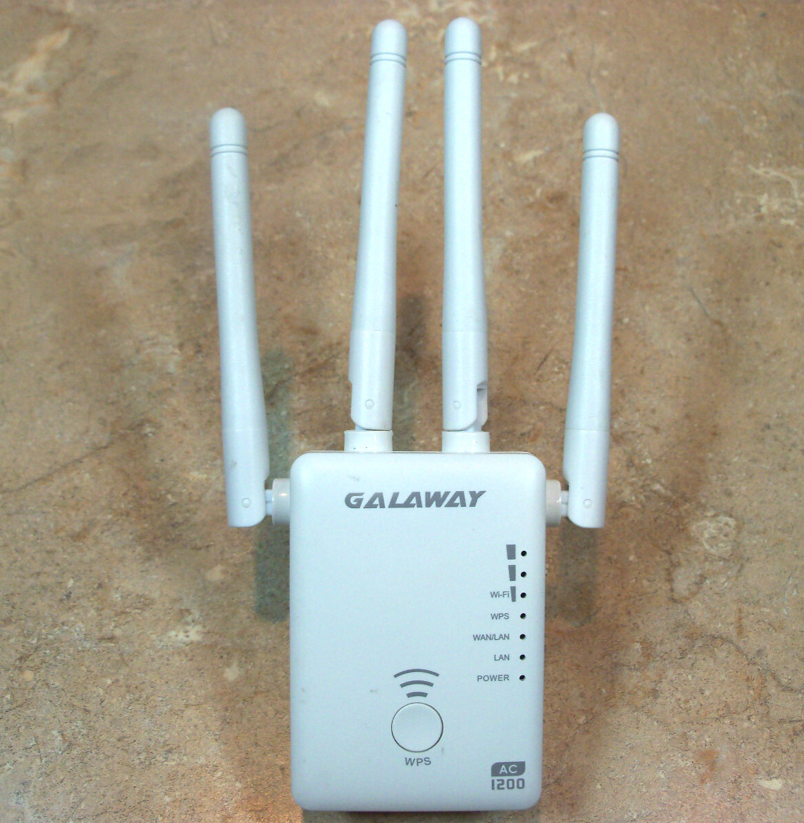 Plug-In GALAWAY AC 1200 Dual Band WIFI Range Extender Wireless Internet Repeater