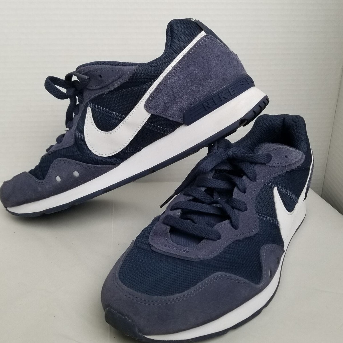 Nike Venture Runner Navy Blue White Running Shoes CK2944-400 Men's Size 10  -LN