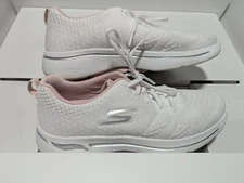 Skechers Air Cooled Arch Fit ladies size 9 sneakers 124403 wlpk white pink