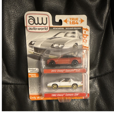 Auto World Deluxe Series Limited Edition 1:64 2012 Camaro ZL1 & 1982 Camaro Z28