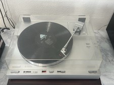 Vintage Yamaha P-550 turntable Fully Automatic Direct Drive Record Player