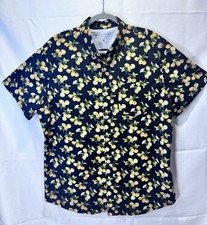 MENS BANANA REPUBLIC SIZE-XL SHORT SLEEVE SHIRT IN GREAT CONDITION  