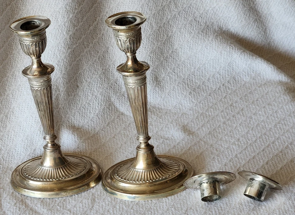 Par de candelabros eduardianos antiguos de plata de ley Fordham y Faulkner Sheffield Foto 4 de 4