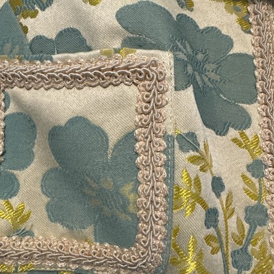 Amazing Vintage Walter Tapestry And Lace Long Jacket Size 6 Belted