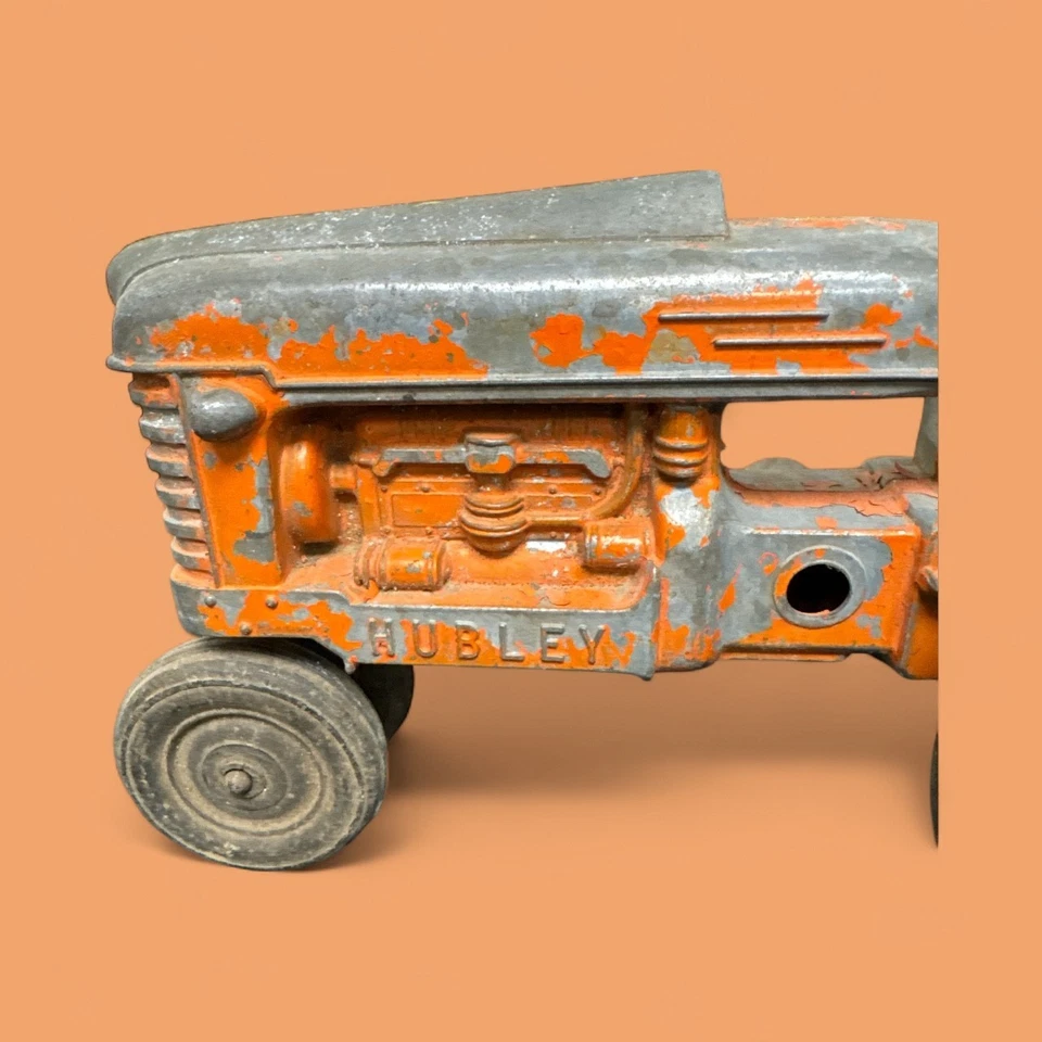 Gran tractor de juguete vintage de los años 50 hecho por Hubley Manufacturing Company Foto 2 de 4