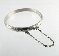Vintage Childs Sterling Silver Hinged Bangle Bracelet 925 5.25 Inch Length 4.6g