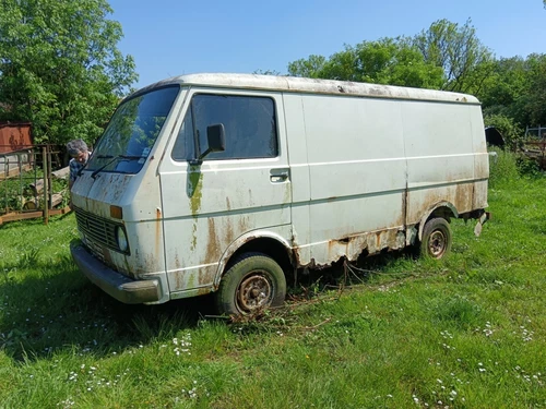 Mark 1 VW LT28 Van Spares or Repair C Reg 1986 2.4l Petrol Classic van - Picture 1 of 9