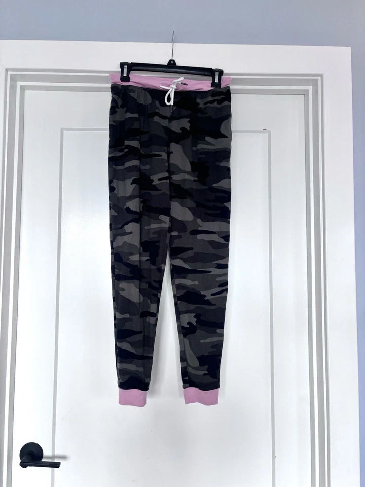 Conjunto de 2 Calças/Pijama Manga Longa Camuflagem Cinza e Rosa Kensie Tamanho P - Imagem 3 de 4