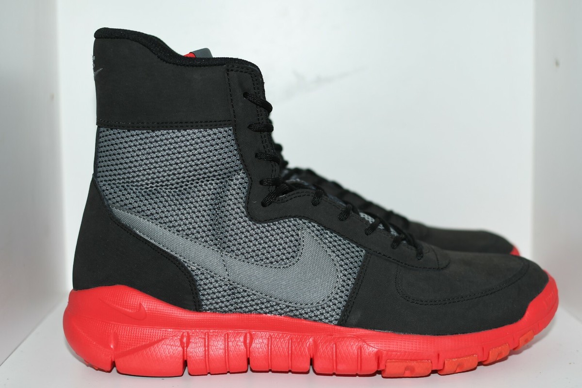 nike air wild mid red