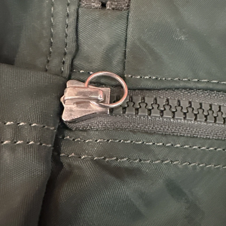 Mochila Grande Lululemon Nueva Crew 22L Color Verde Oscuro Usada Foto 4 de 4