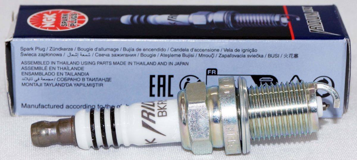 8 Pack Genuine NGK 6341 Iridium IX Spark Plug BKR5EIX for Mopar Mercedes Bentley