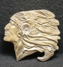 WG05140 VINTAGE 1970s  INDIAN CHIEF w/ FULL HEADDRESS  NATIVE ART BELT BUCKLE