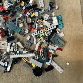 LEGO Marvel Super Heroes Attack On Avengers Tower 76038 Retired Not Complete