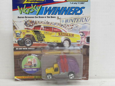Garbage Truck gelb/lila, OVP, Johnny Lightning Wacky Winners, 1:64, limited