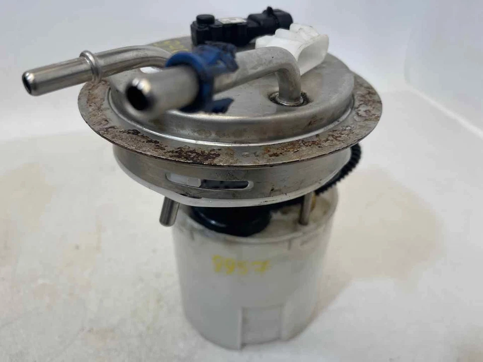 Fits 05 06 07 CHEVROLET SUBURBAN 1500 5.3L Fuel Pump Assy OEM Tested - Image 2 of 4