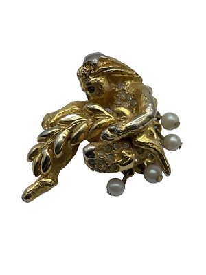 CHUNA*⁠.⁠✧ Vintage KJL Laguna Brooch Gold-Tone Rhinestone Girl Star Fairy
