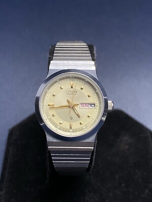 CITIZEN QUARTZ CQ 白 Vintage Minimalist Citizen Watch for Men | Citizen Quartz