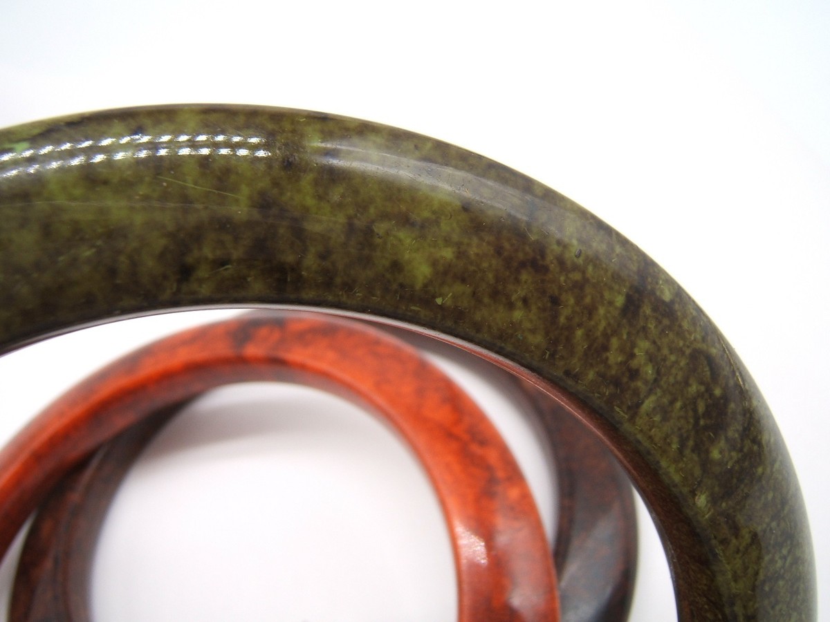 3 BANGLE BRACELETS PLASTIC WITH A MARBLEIZED FINISH MWT View 3