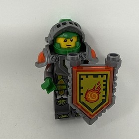 LEGO Aaron Flat Silver Visor minifigure 70325 Nexo Knights Castle w/ Shield