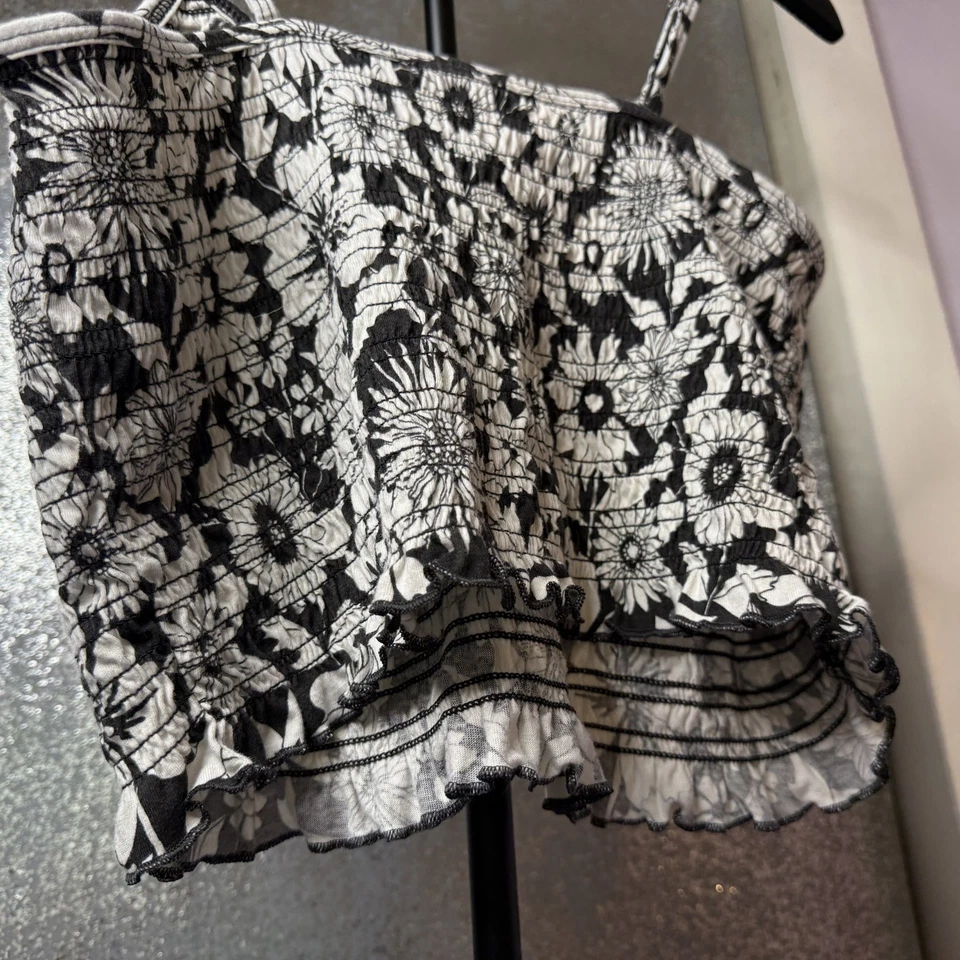 Топ без рукавов American Eagle женский L черный с цветочным узором со сборками укороченный Cami - Изображение 4 из 4