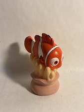 2003 Finding Nemo Fish Bath Toy Squeeze Play Figure Disney Store Rare