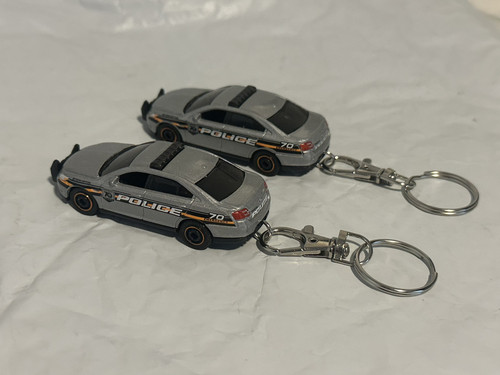 MATCHBOX : FORD POLICE INTERCEPTOR Lot Of 2 Custom Keychain 1:64 Scale New Loose - Picture 3 of 3