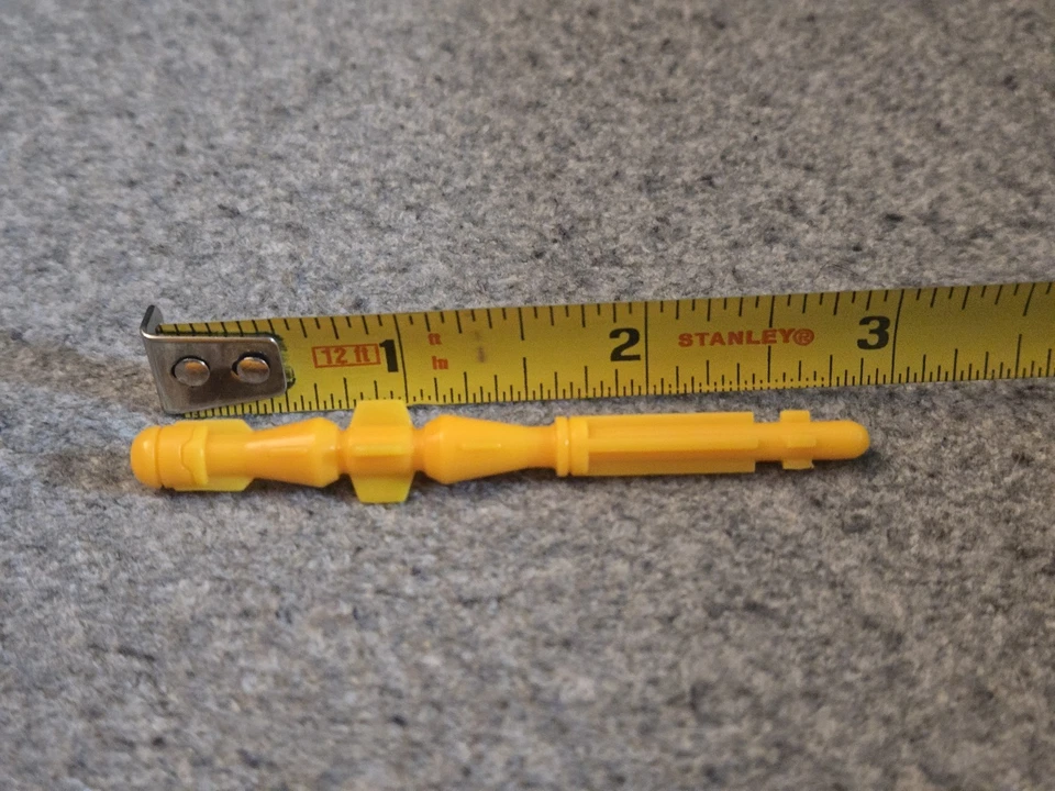 Transformers 2004 ENERGON OMEGA SUPREME Class Part YELLOW MISSILE x1 One - Image 2 of 2