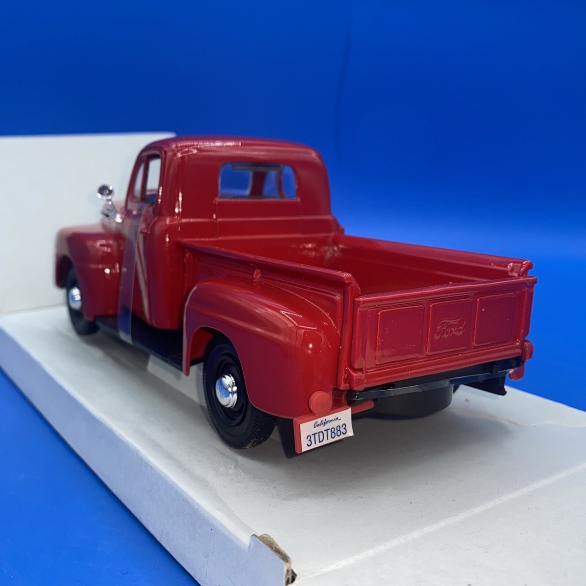 Maisto 1948 Ford F1 Pickup échelle 1/25 - Modélisme