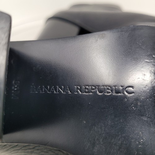 Banana Republic Boots Women 8.5M Super Soft Black Pebble Grained Leather Booties - Picture 6 of 7