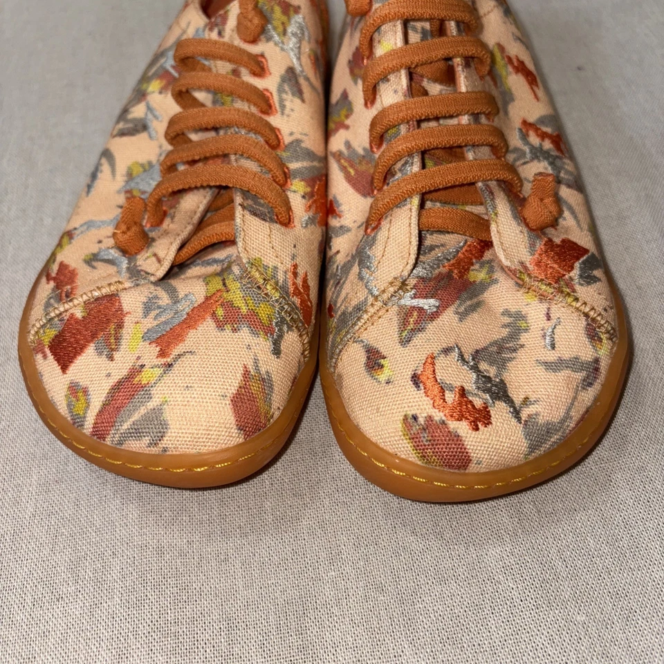 Camper Twins Sin Cordones Para Mujer Talla US 8.5/9 EU 40, Naranja Plata Melocotón Bordado Foto 2 de 4