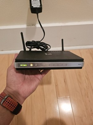D-Link N300 108 Mbps 4-Port 10/100 Wireless N Router (DIR-615)