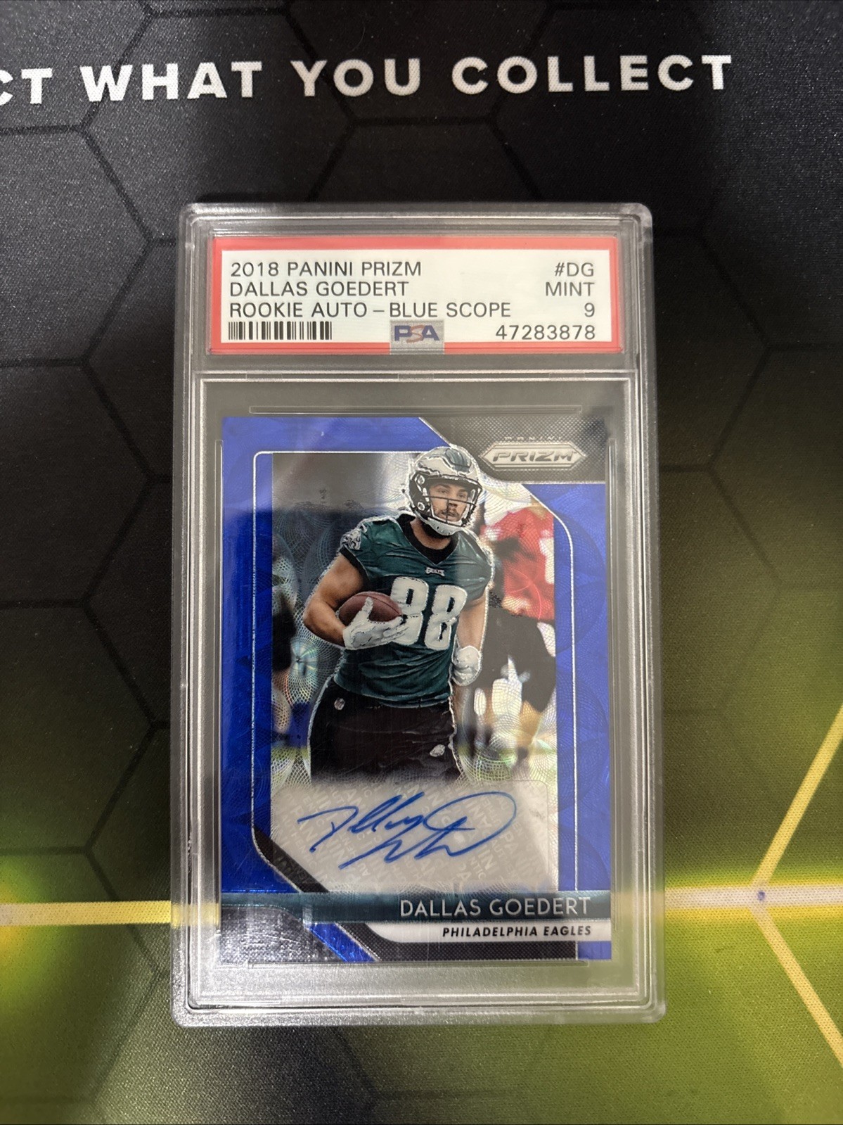 Dallas Goedert Panini Prizm Rookie Autographs #DG Blue Scope
