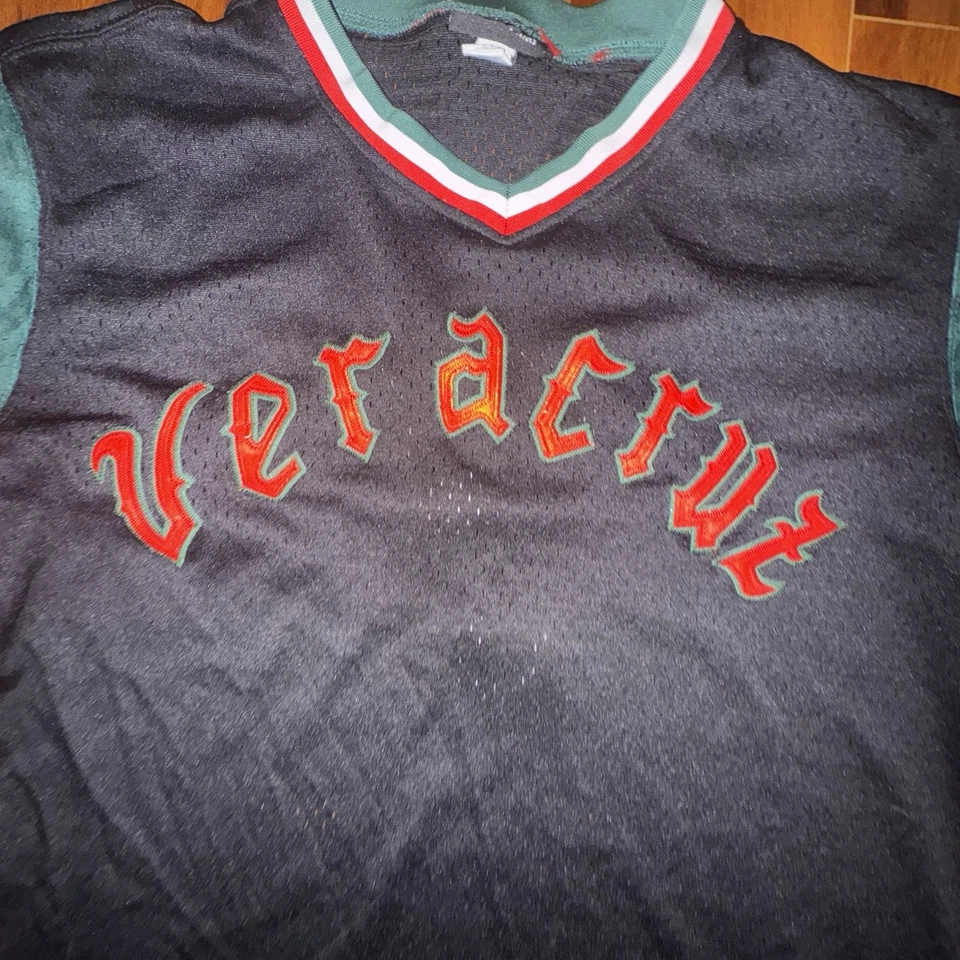 Camiseta deportiva retro Kings & Crowns Negra Leagues Veracruz Azules 1941 para hombre mediana Foto 3 de 4